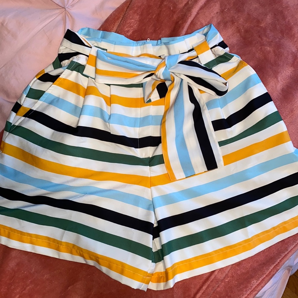 Compania Fantastica High Waisted Short w/tie